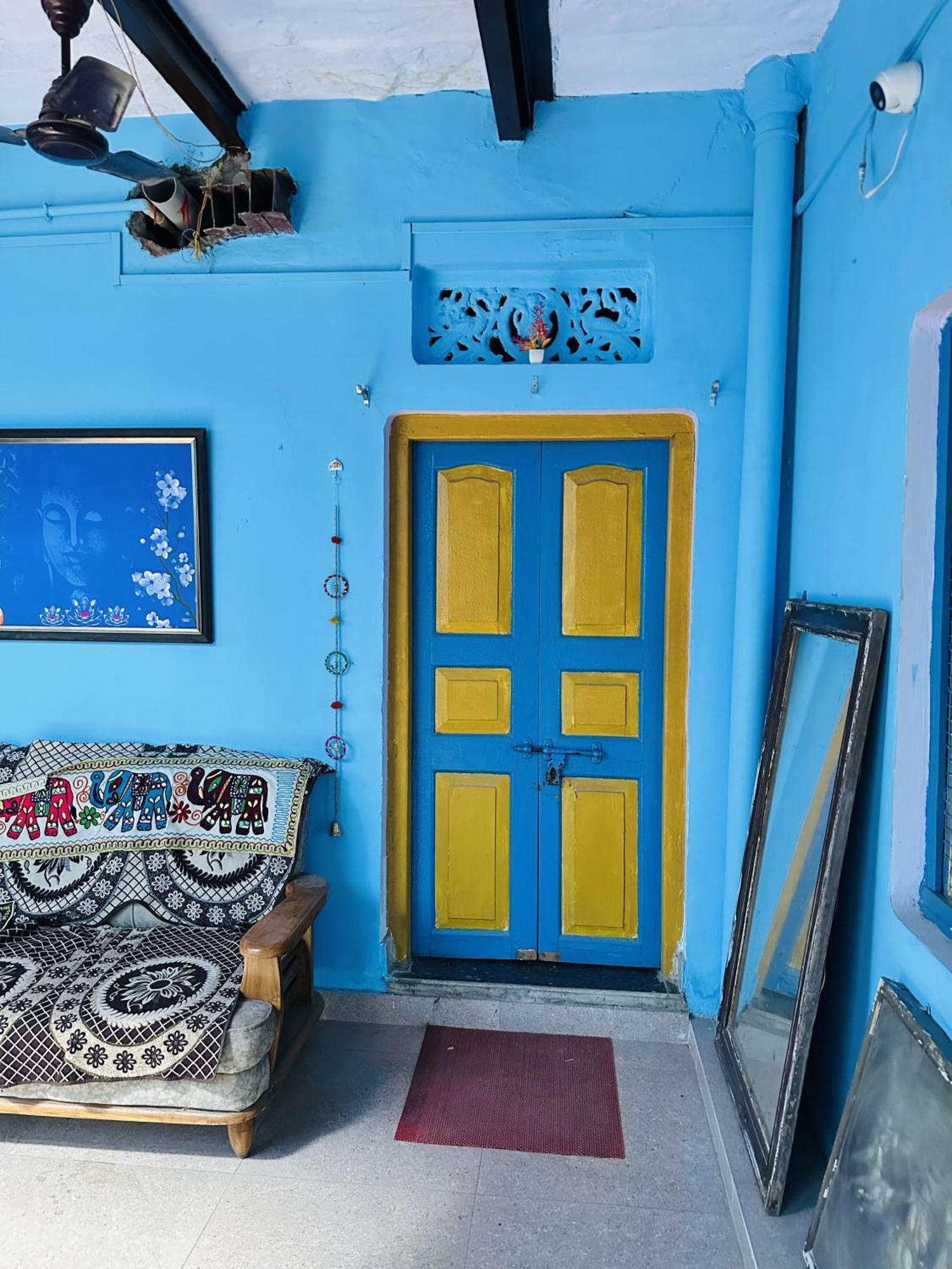Home Stay Suraj Inn فاراناسي المظهر الخارجي الصورة
