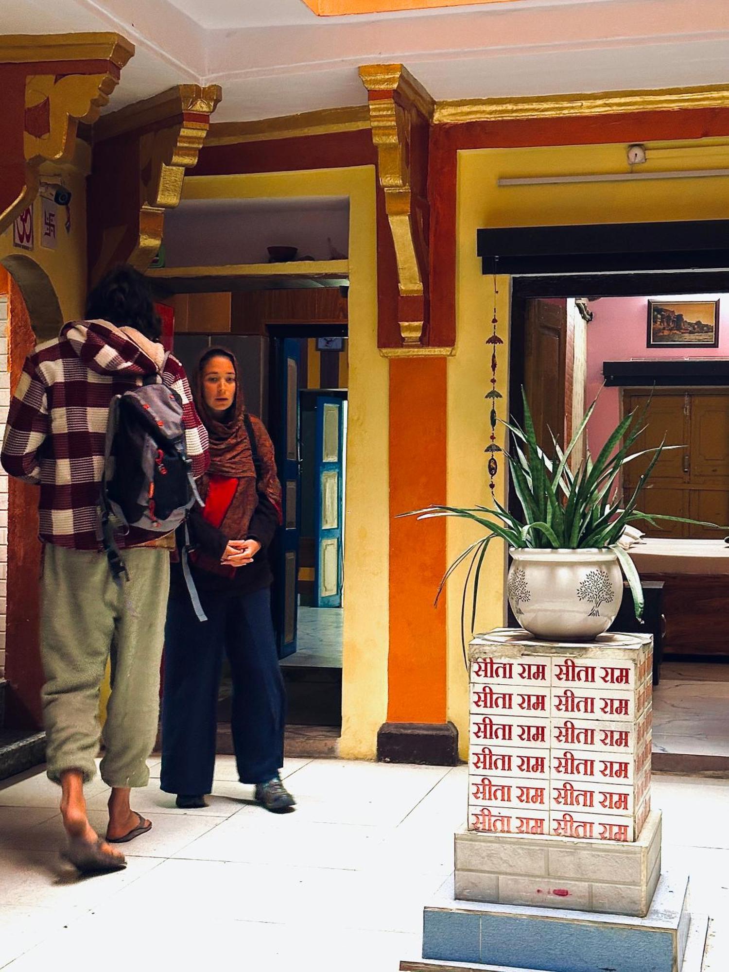 Home Stay Suraj Inn فاراناسي المظهر الخارجي الصورة
