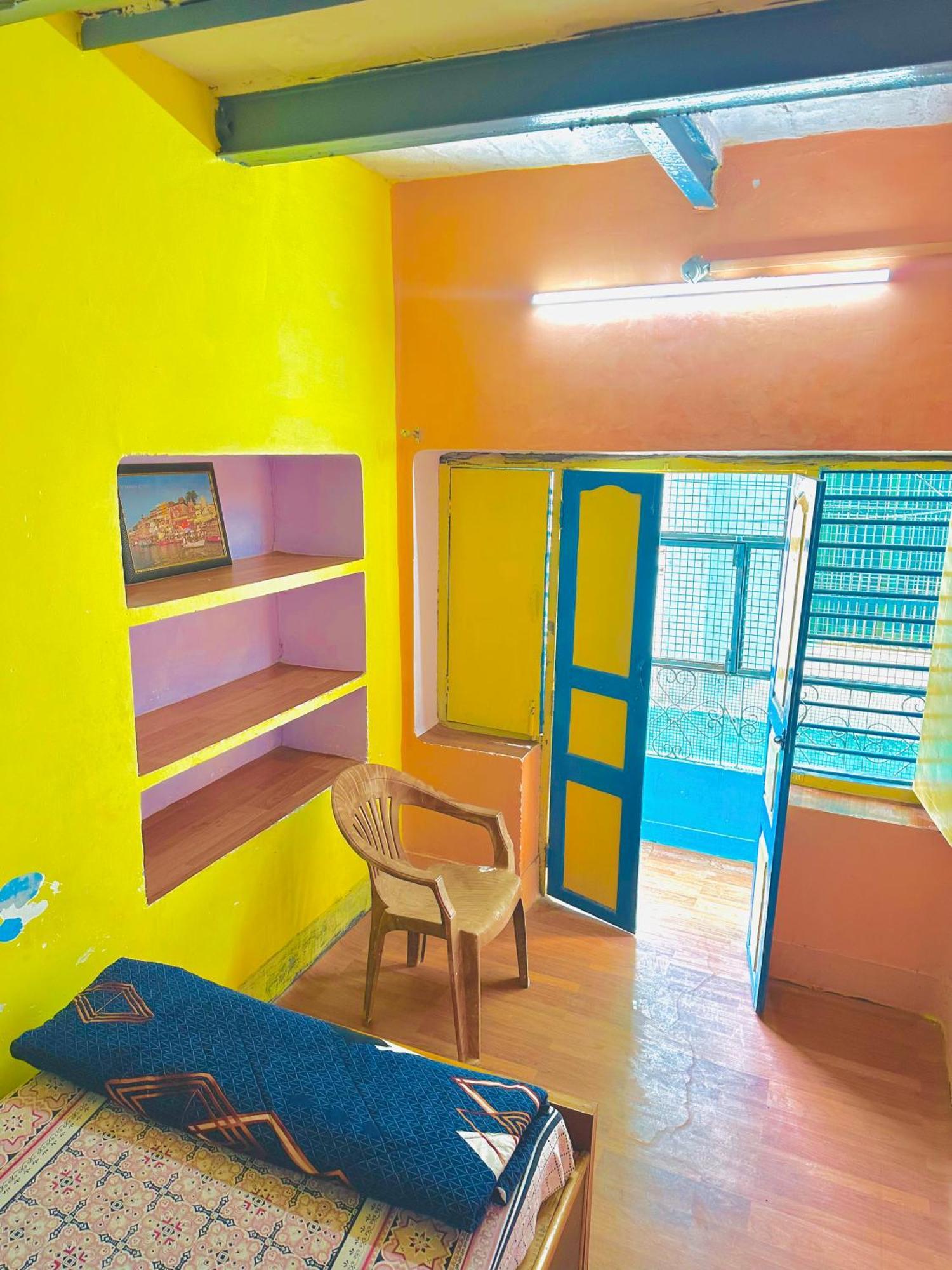 Home Stay Suraj Inn فاراناسي المظهر الخارجي الصورة