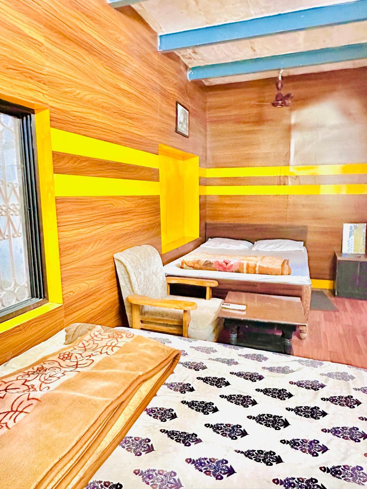 Home Stay Suraj Inn فاراناسي المظهر الخارجي الصورة