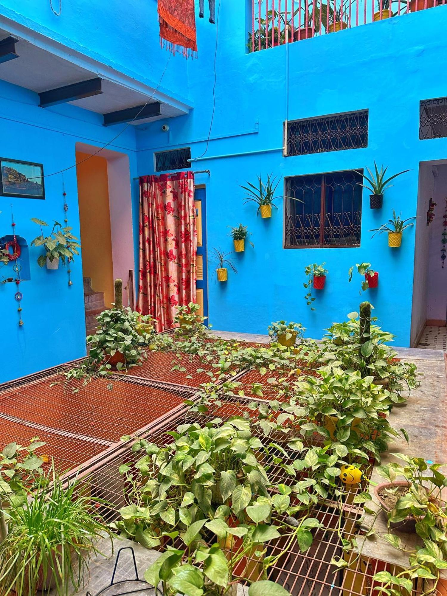 Home Stay Suraj Inn فاراناسي المظهر الخارجي الصورة